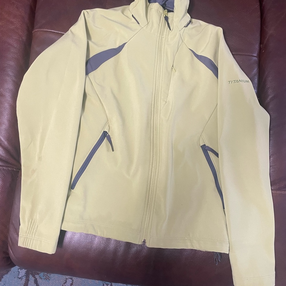 Lime colored Columbia jacket ladies size Medium